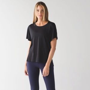 NWT navy Lululemon Jericho crew short sleeve